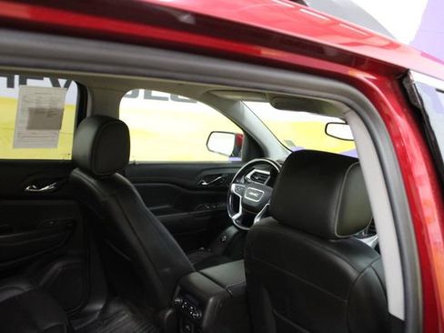 Used 2019 GMC Acadia SLT w/ LPO, Black Accent Package AWD/4WD image 10