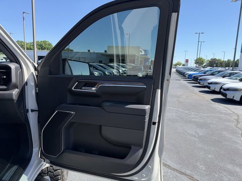 Used 2026 Chevrolet Silverado 1500 RST AWD/4WD image 15