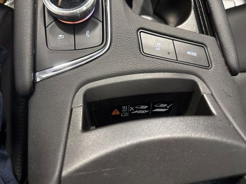 Used 2024 Cadillac XT6 Sport image 38