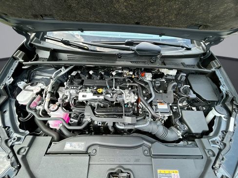 Used 2024 Toyota Prius LE FWD image 32