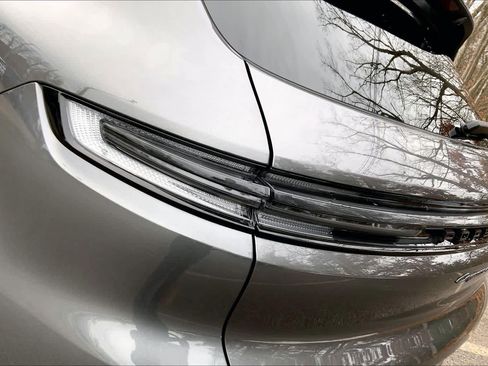 Used 2025 Porsche Cayenne GTS image 25