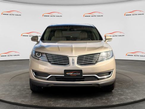 Used 2017 Lincoln MKX Reserve w/ Lincoln MKX Climate Package AWD/4WD image 3