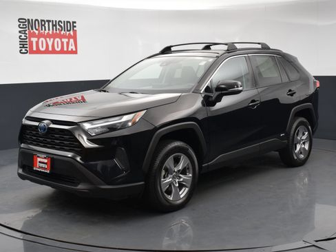 Used 2022 Toyota RAV4 XLE w/ Convenience Package AWD/4WD image 8