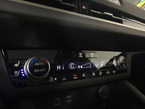 New 2026 Mitsubishi Outlander SEL image 28