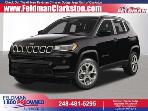 Used 2024 Jeep Compass Latitude w/ Convenience Group AWD/4WD image 1
