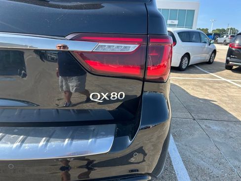 Used 2024 INFINITI QX80 Sensory AWD/4WD image 6