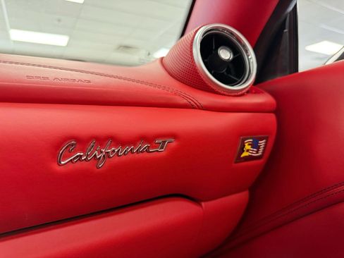 Used 2015 Ferrari California T RWD image 25