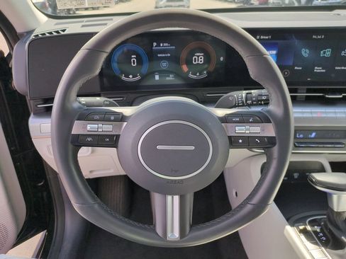 Used 2025 Hyundai Kona SEL FWD image 22