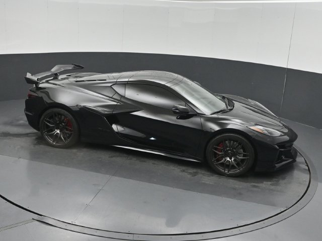 Used 2024 Chevrolet Corvette Z06 RWD image 42