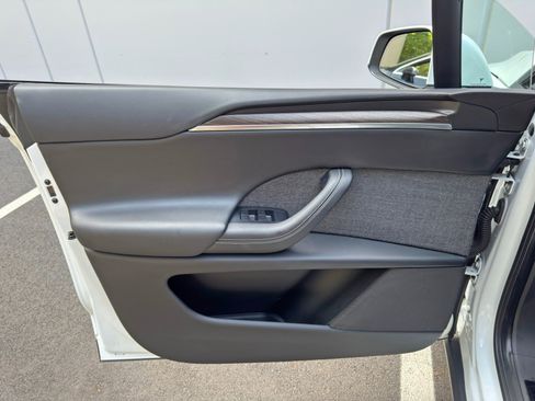 Used 2022 Tesla Model X AWD/4WD image 46