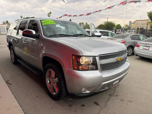 Used 2013 Chevrolet Suburban LTZ RWD image 3