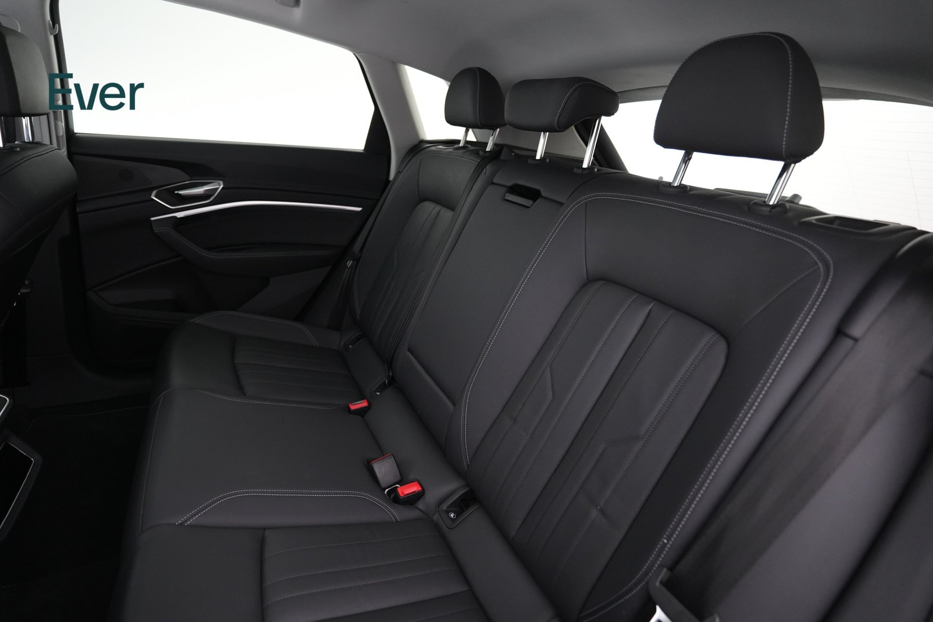 Used 2024 Audi Q8 e-tron Premium AWD/4WD image 24