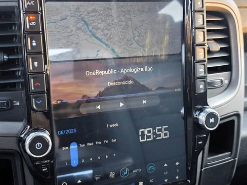 Used 2013 RAM 1500 Express image 9