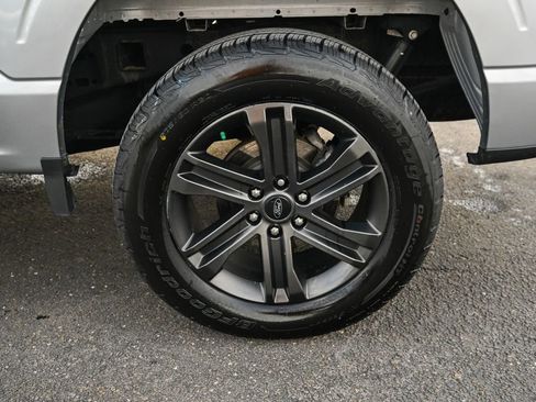 Certified 2022 Ford F150 XLT w/ Equipment Group 302A High image 13