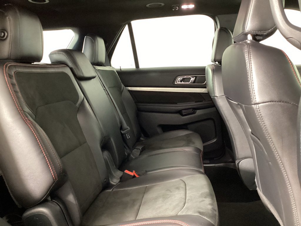 Certified 2018 Ford Explorer XLT w/ Equipment Group 202A AWD/4WD image 26