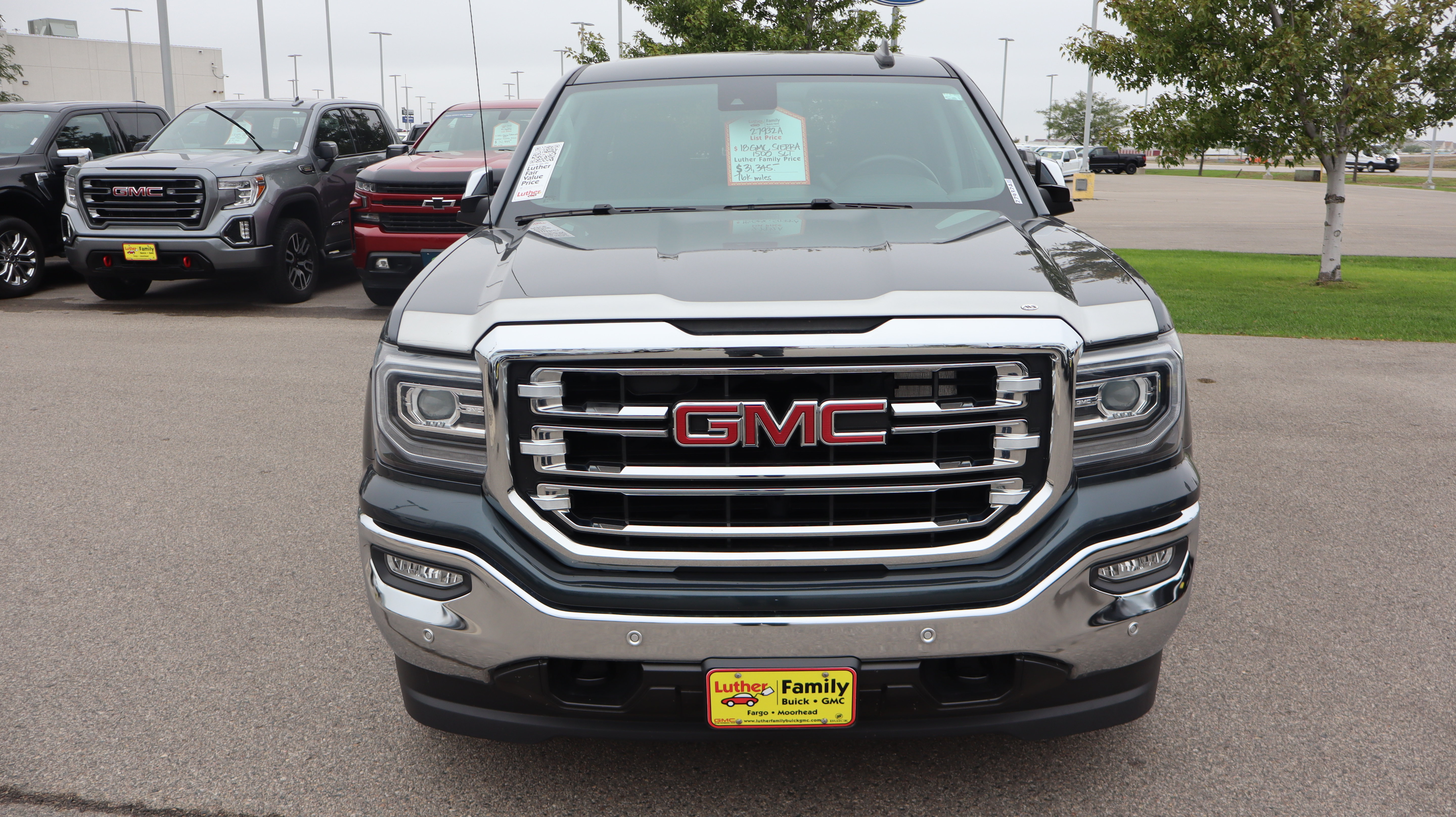 Used 2018 GMC Sierra 1500 SLT AWD/4WD image 2
