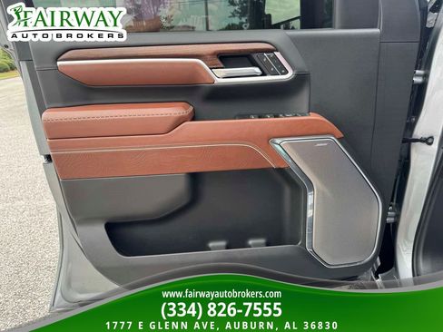 Used 2025 GMC Sierra 2500 Denali Ultimate w/ Max Trailering Package AWD/4WD image 31