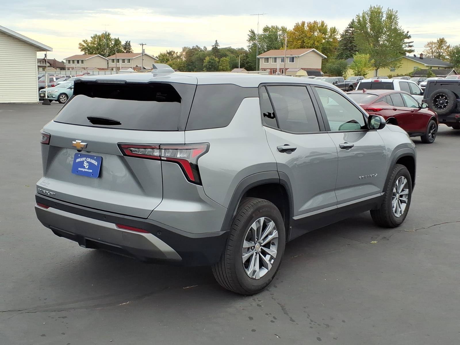 Used 2025 Chevrolet Equinox LT AWD/4WD image 6