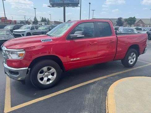 Used 2022 RAM 1500 Big Horn AWD/4WD image 3