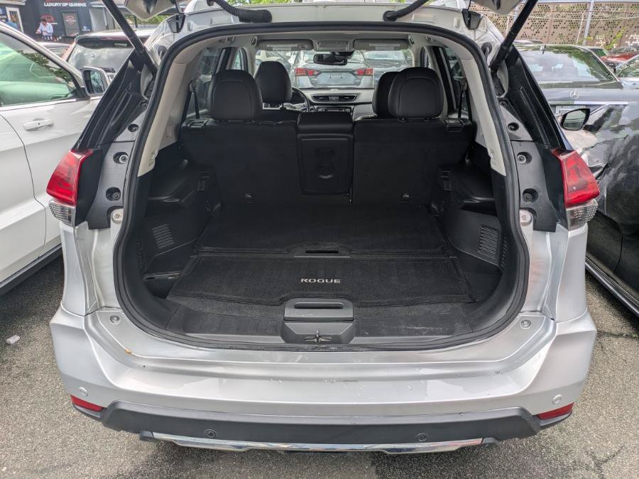 Used 2020 Nissan Rogue SL FWD image 18