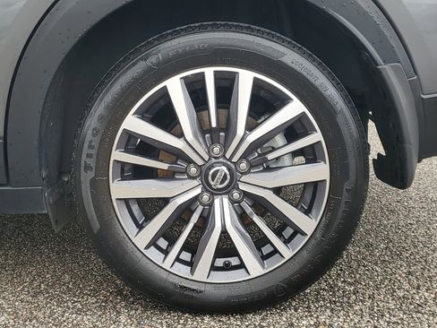 Certified 2021 Nissan Kicks SV image 8