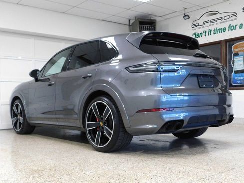 Used 2021 Porsche Cayenne GTS image 7