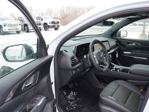New 2026 Chevrolet Traverse High Country image 10
