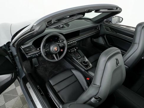 New 2026 Porsche 911 Carrera 4S image 38