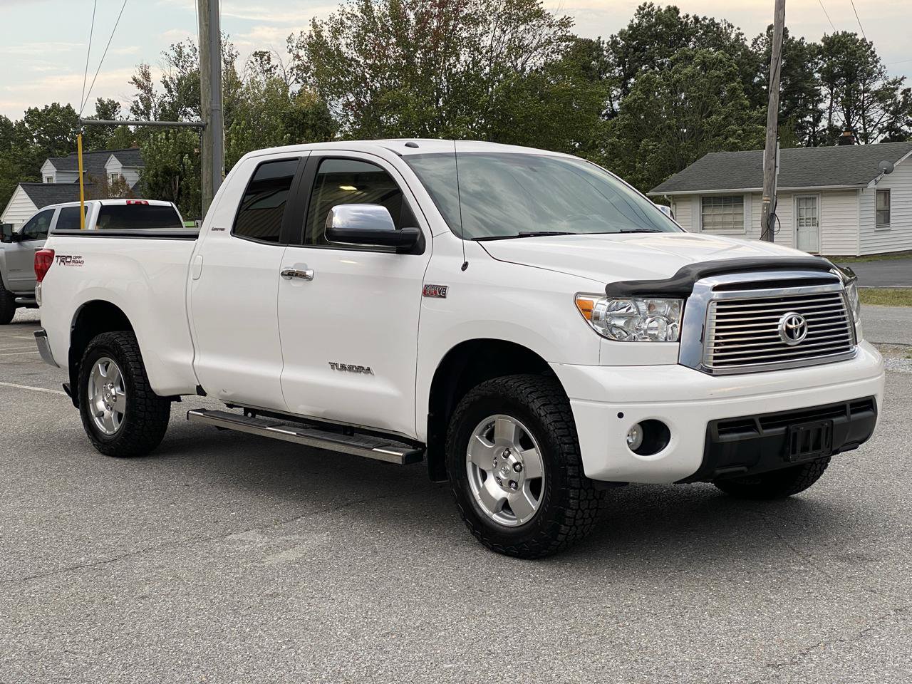 Used 2010 Toyota Tundra Limited AWD/4WD image 4