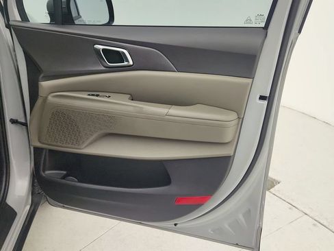 Used 2026 Kia Carnival EX FWD image 34