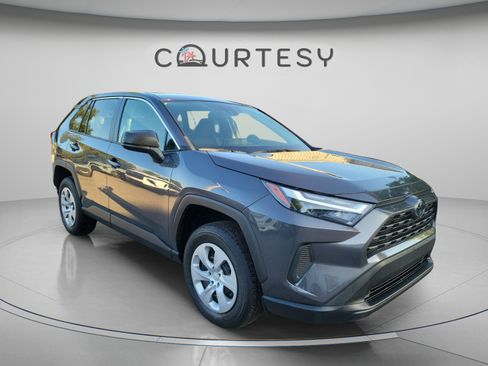Used 2025 Toyota RAV4 LE FWD image 5