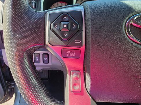 Used 2015 Toyota Tacoma 4x4 Double Cab w/ TRD Off-Road Package image 18