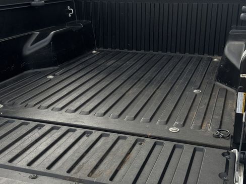 Used 2020 Toyota Tacoma SR w/ SR Convenience Package RWD image 27