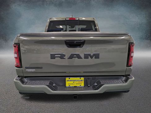 Used 2026 RAM 1500 Big Horn w/ Night Edition RWD image 5