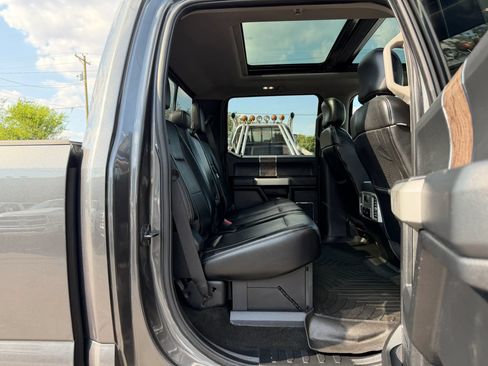 Used 2017 Ford F250 Lariat w/ Lariat Ultimate Package AWD/4WD image 26