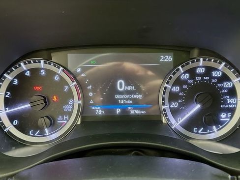 Used 2024 Toyota Highlander XLE image 18