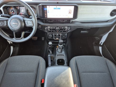 Used 2025 Jeep Wrangler Unlimited Sport AWD/4WD image 28