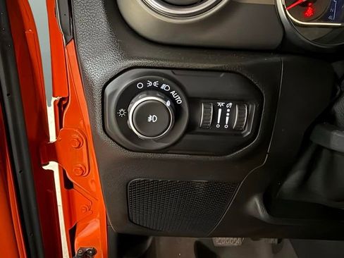 Used 2019 Jeep Wrangler Rubicon w/ Uconnect 4C Nav & Sound Group image 14