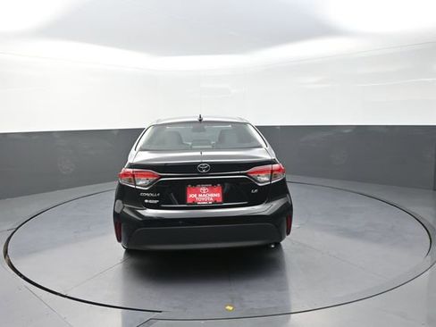 Used 2024 Toyota Corolla LE FWD image 65