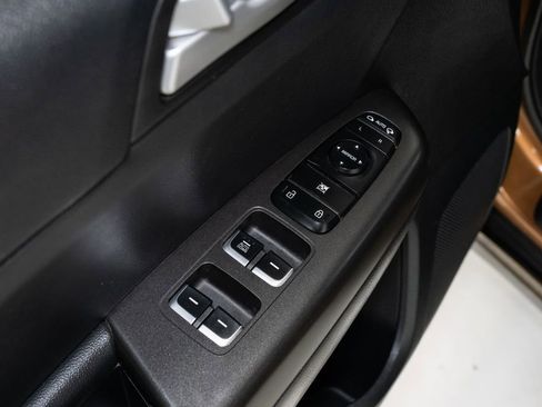 Used 2020 Kia Sportage S w/ S Sunroof Package image 8