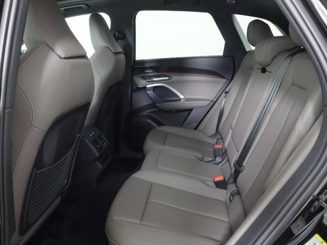 Certified 2025 Audi Q5 Premium w/ Premium Plus AWD/4WD image 15