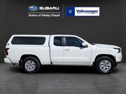 Used 2024 Nissan Frontier SV w/ SV Convenience Package RWD image 4