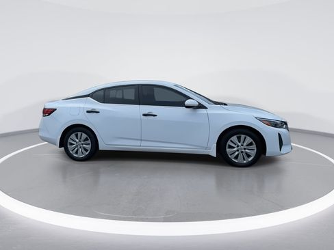 Used 2024 Nissan Sentra S image 8