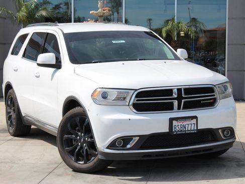 Used 2020 Dodge Durango SXT image 3