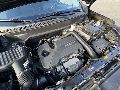 Used 2020 Chevrolet Equinox LT w/ Midnight Edition image 18