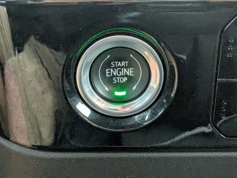 Used 2023 Chevrolet Silverado 1500 LT image 30