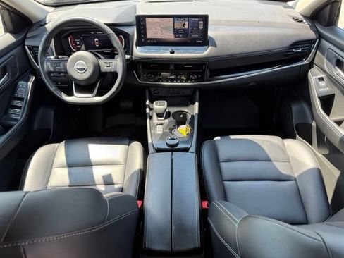Used 2024 Nissan Rogue SL AWD/4WD image 26