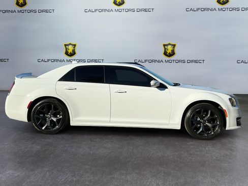 Used 2023 Chrysler 300 S w/ Comfort Group image 4