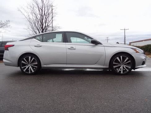 Used 2022 Nissan Altima 2.5 SR image 4