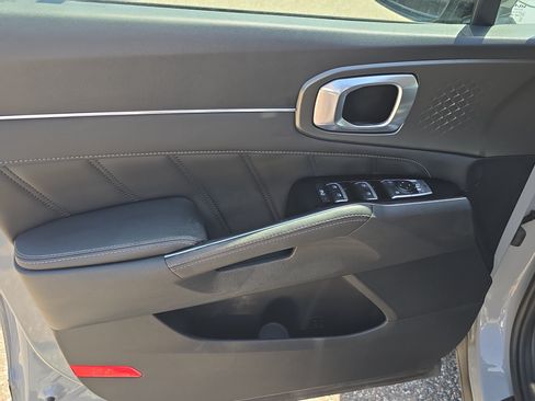 Certified 2023 Kia Sorento SX AWD/4WD image 19